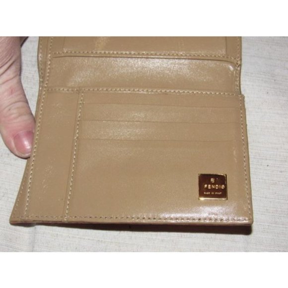 Fendi Small F Logo Orange Taupe Patent Wallet - Picture 6 of 12